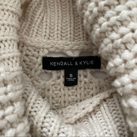 Cowl neck sweater - Picture 2 of 3